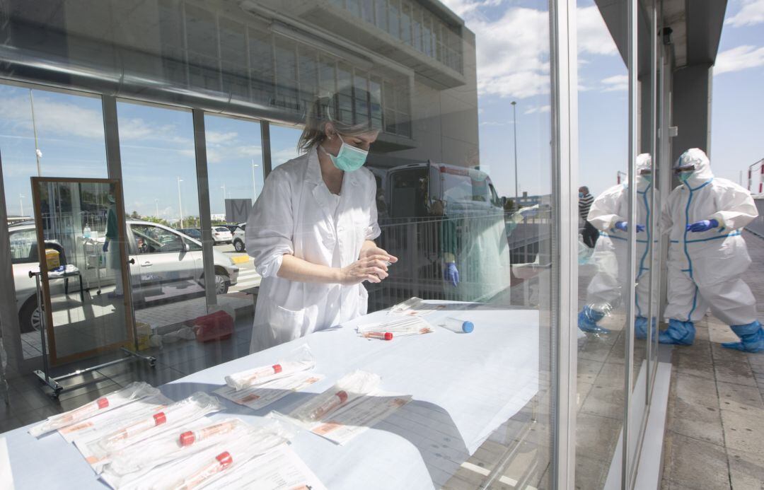 Pruebas PCR en el hospital Francesc de Borja de Gandia