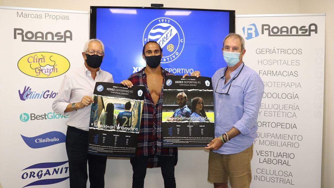 Rafael Coca (iz) durante la presentación de la campaña de socios