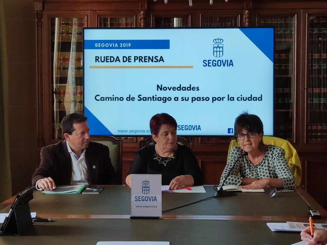 El Camino de Santiago a su paso por Segovia reforzará la señalética y se podrán conseguir las credenciales en más puntos de la ciudad