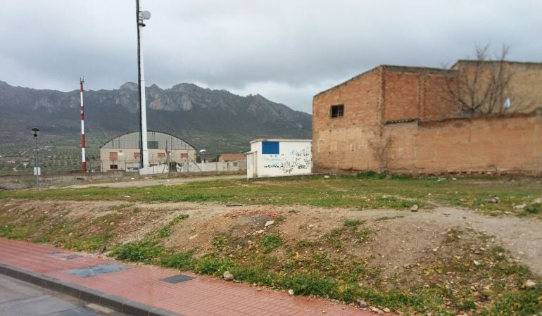 Parcela donde se va a ubicar el Apeadero de Autobuses