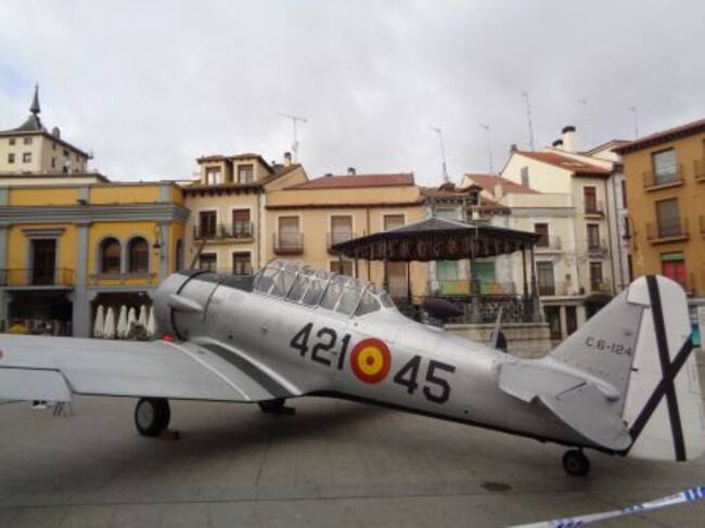 El T-6D Texan es un avión que se utilizó para la instrucción de los pilotos