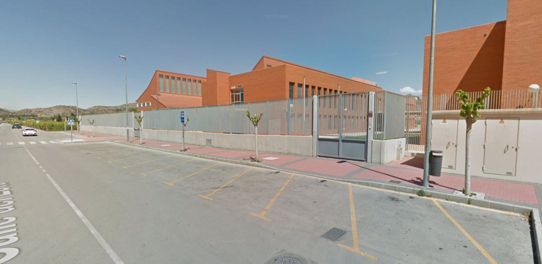 Puerta del instituto santomerano donde se han producido los hechos