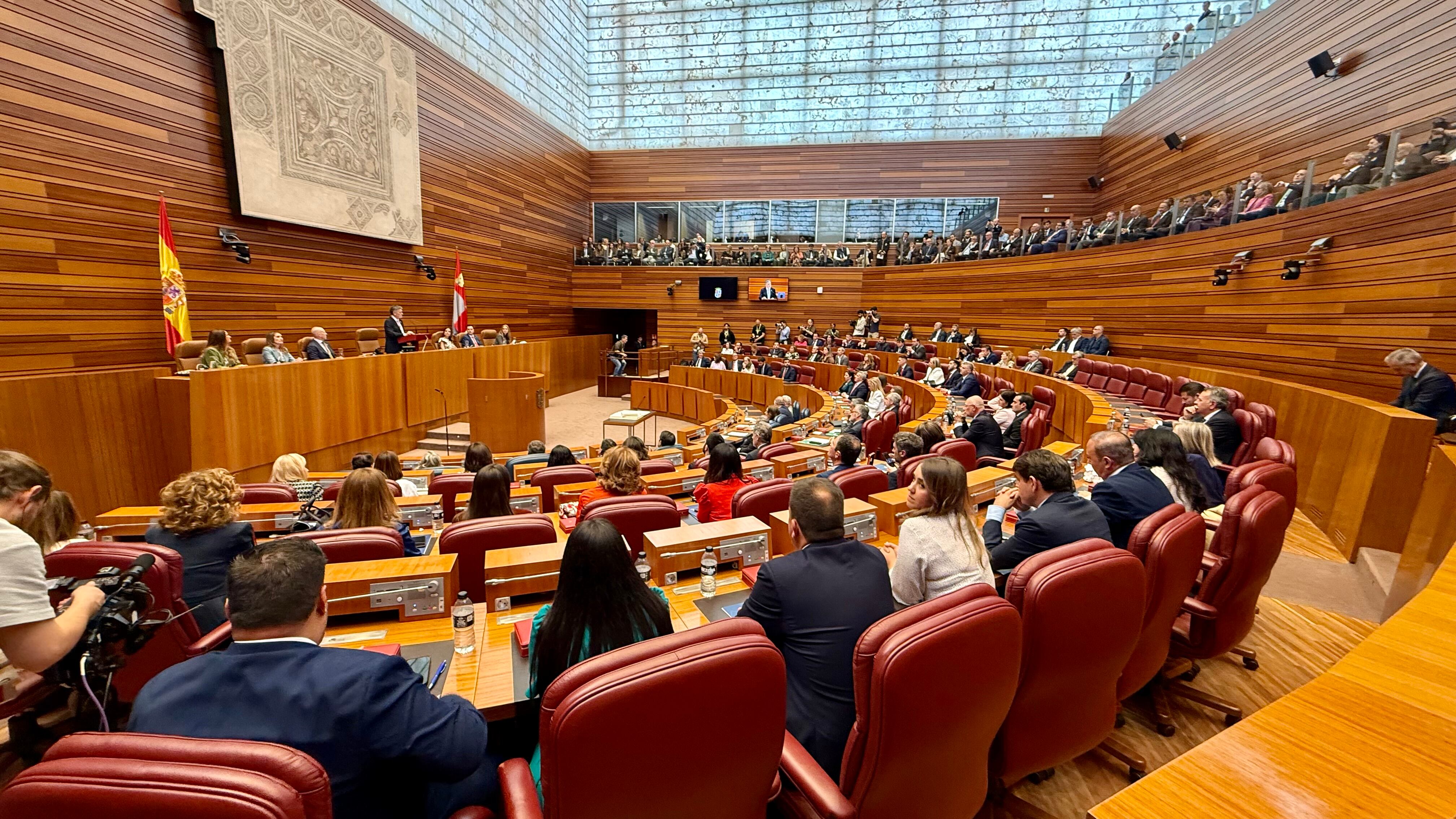 Sesión constitutiva de las Cortes de Castilla y León de la XII Legislatura.