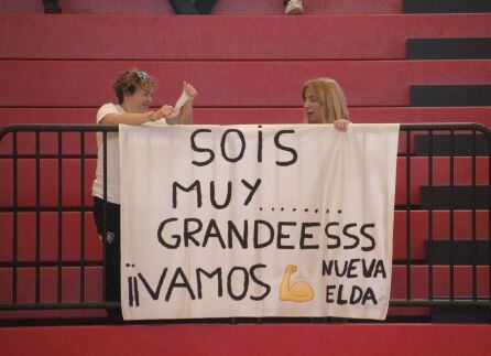 La afición agradece la temporada del Nueva Elda