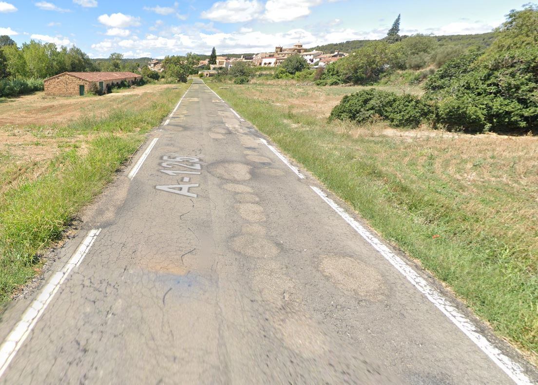 Imagen de la A-125 a las puertas de Biscarrués