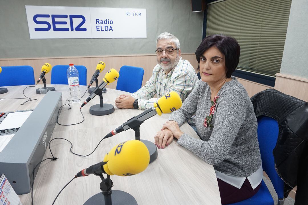 Rosa Amorós, directora del IES La Torreta, y Ángel Navarro, jefe de estudios del centro educativo