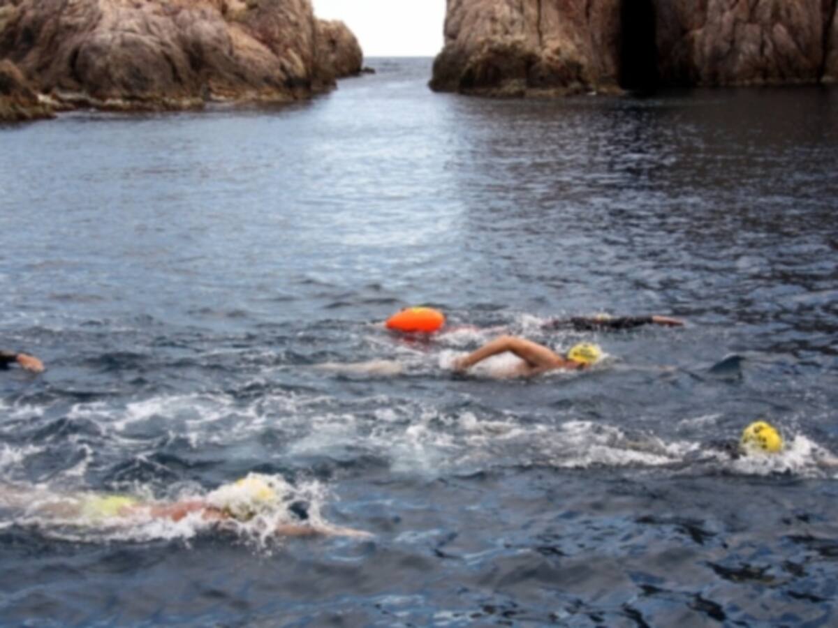 Carril para nadadores en la Costa Brava