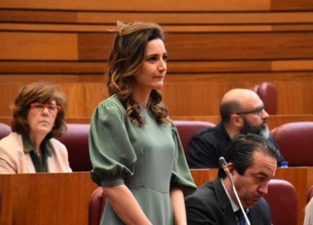 Raquel Sanz durante su toma de posesión como procuradora regional