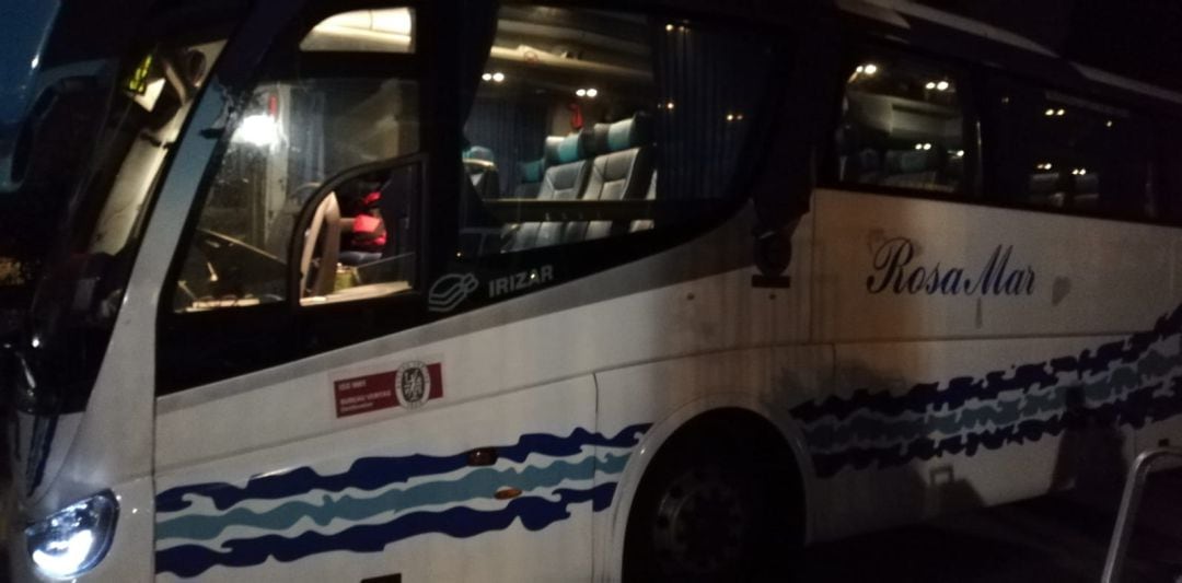 El autobús de Hazte Oir con la cara lavada