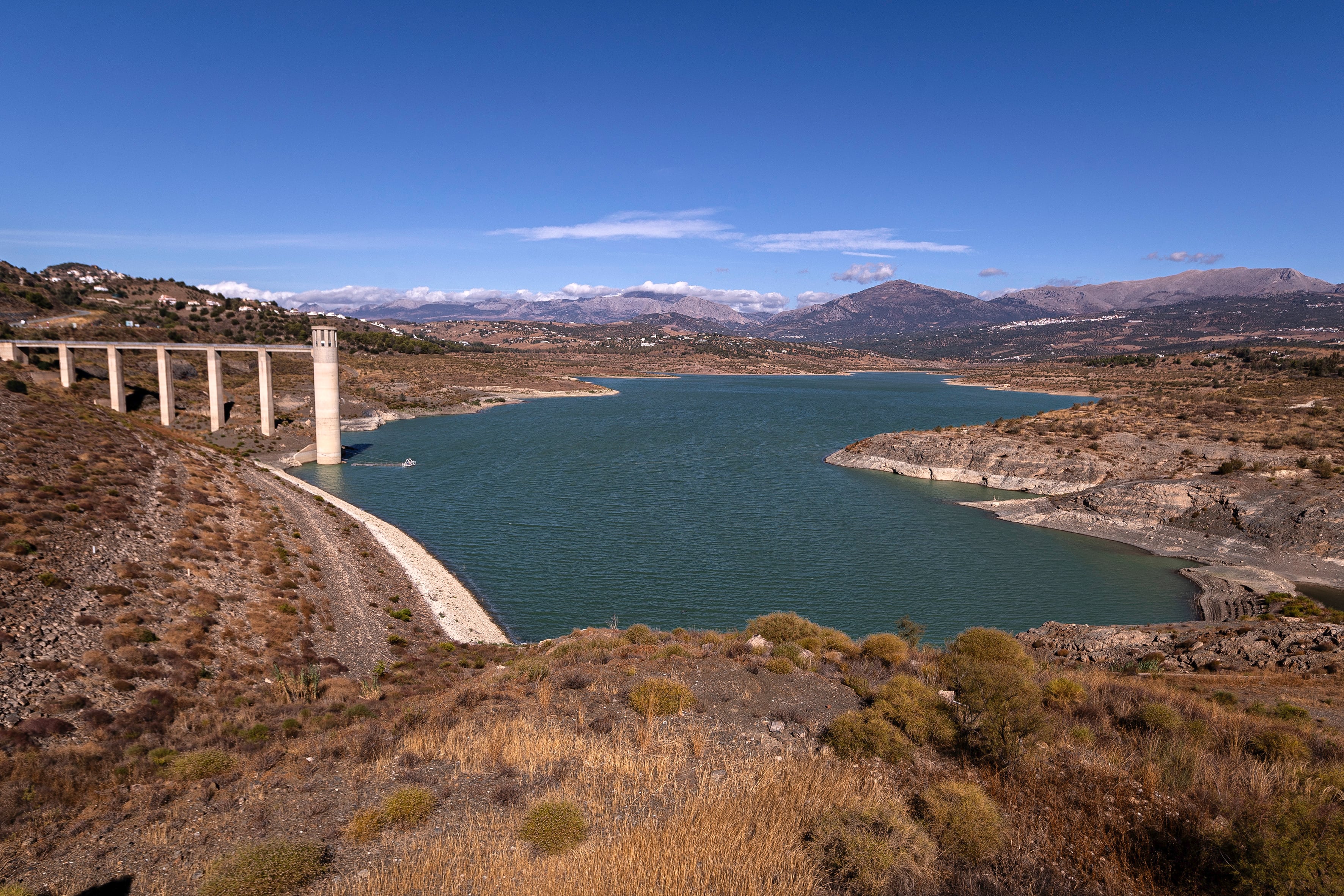 Vista del pantano de la Viñuela en Málaga