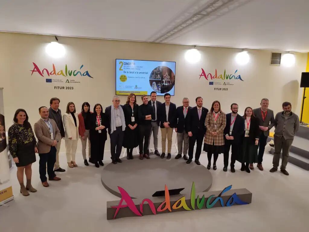 Foto de familia en la presentación en FITUR del II Congreso Europeo de Semana Santa