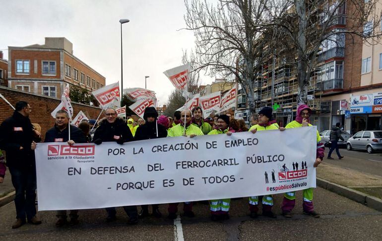 Manifestación convocada por CCOO para exigir la apertura de los nuevos talleres de RENFE