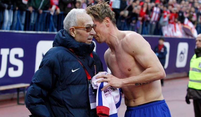 Fernando Torres junto a Manolo Briñas