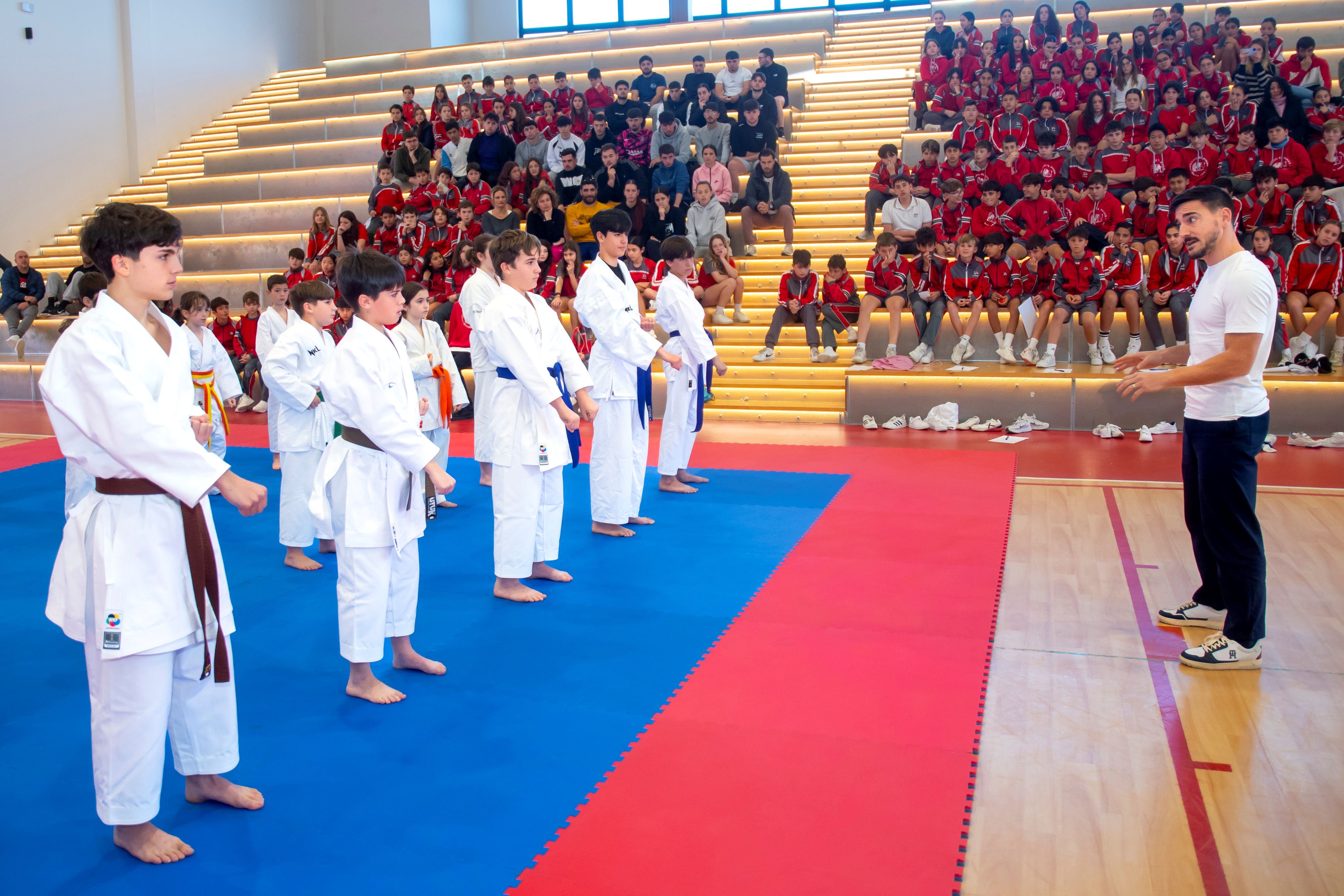 El karateka Damián Quintero, participante en el programa Mentor 10 de la Junta de Andalucía