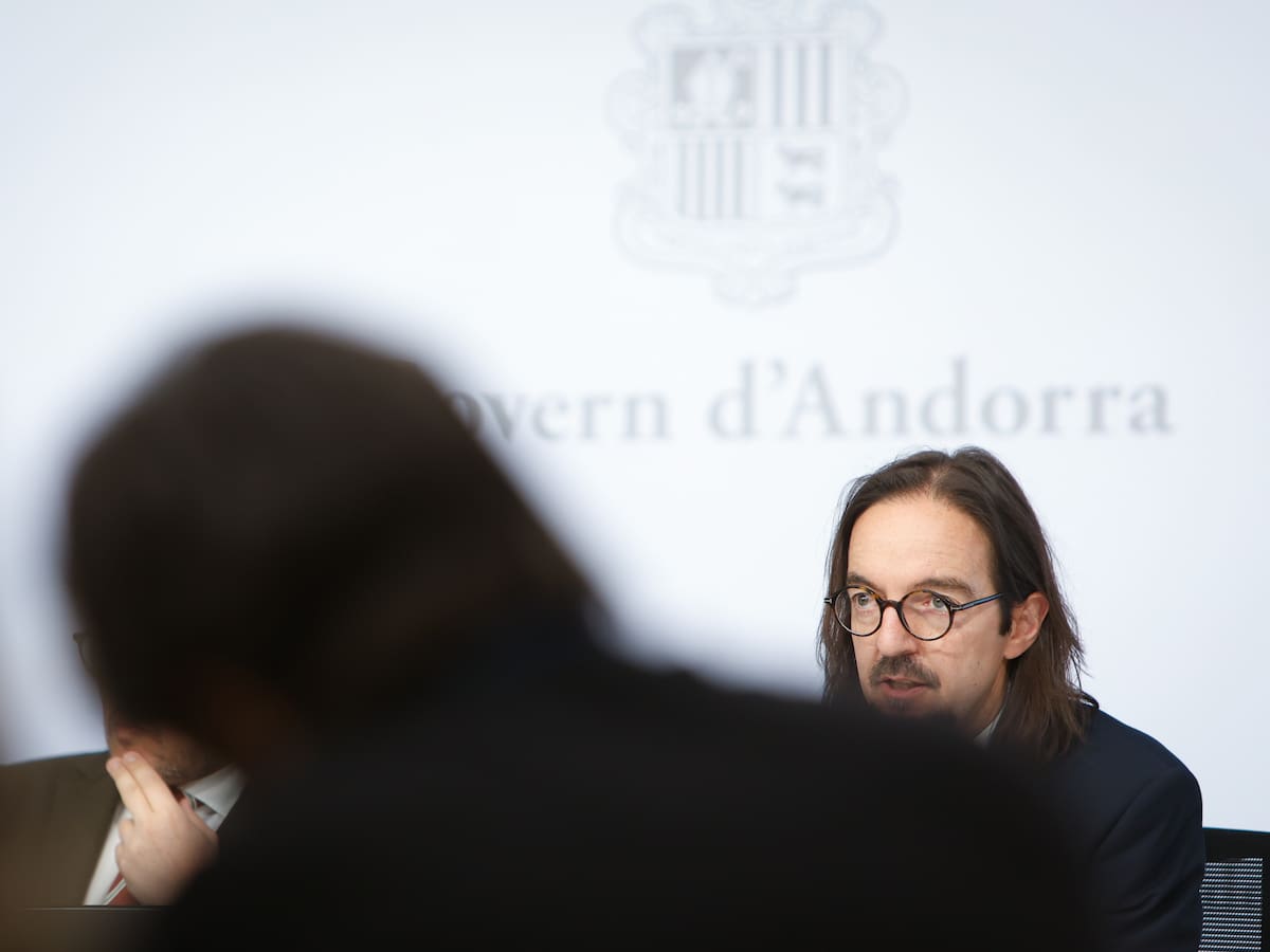 Els permisos de residència dels no comunitaris hauran de passar el filtre d'Espanya o França