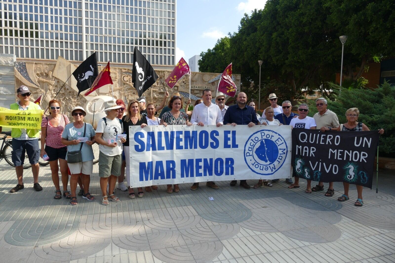 Concentración Mar Menor en la Asamblea Regional ( foto de archivo)