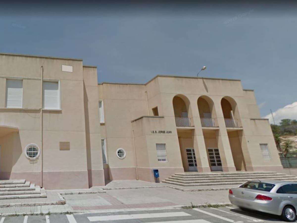 Barcala pide la Medalla de Oro de la ciudad al IES Jorge Juan por su 175 aniversario