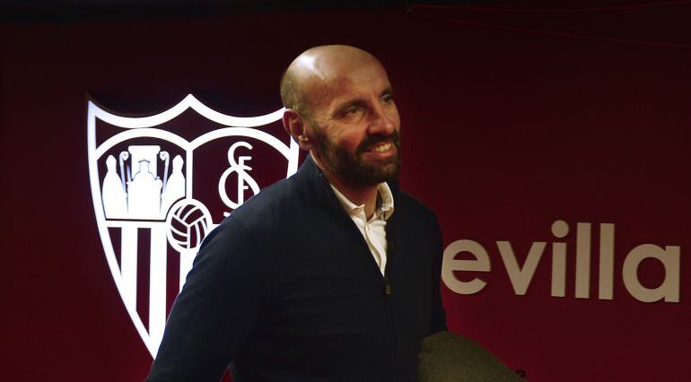 Monchi, en las entrañas del Sánchez Pizjuán