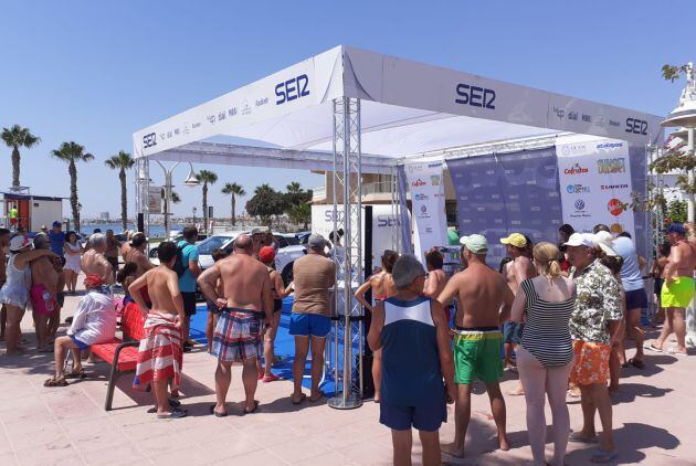 Numeroso público ha acudido a la cita veraniega con La Radio Al Sol en Los Narejos (Los Alcázares)