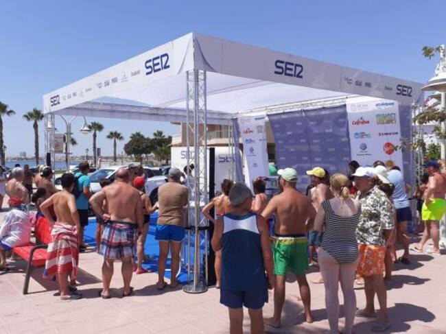 Numeroso público ha acudido a la cita veraniega con La Radio Al Sol en Los Narejos (Los Alcázares)