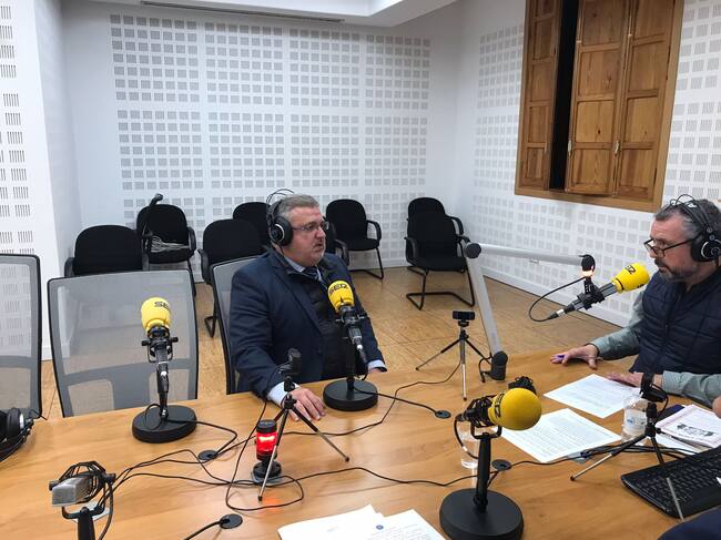 Manuel Luis Pazos, a la izquierda, hermano mayor del Carmen