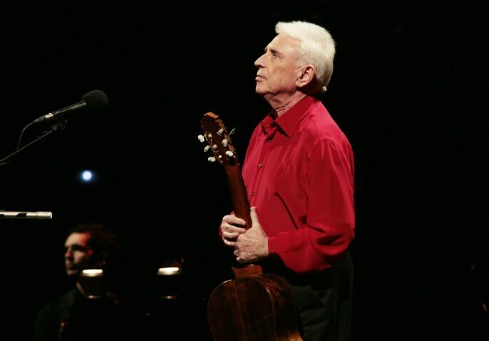 Imagen del cantautor valenciano Ramón Peleguero Sanchis; más conocido como Raimon.