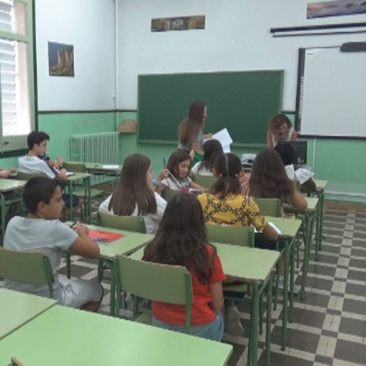 HUSTE, satisfecho por la rectificación de Lambán que no reabrirá las aulas con un metro entre alumnos