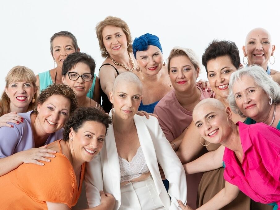 Calendario solidario de AcMAVI (Asociación Cáncer de Mama del Vinalopó)