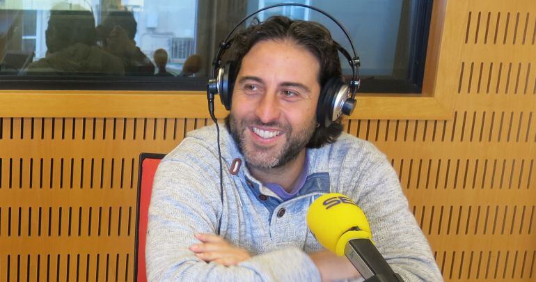 El diputado de Podemos Jesús Rodríguez durante la entrevista en Radio Cádiz