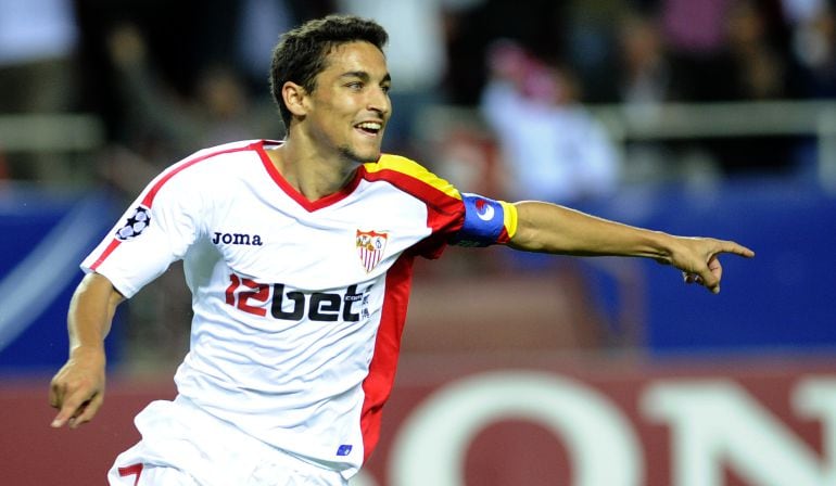 Jesús Navas celebra un gol durante su etapa en el Sevilla