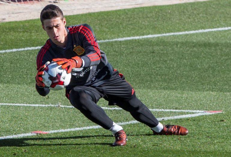 Kepa Arrizabalaga durante un entrenamiento con España 