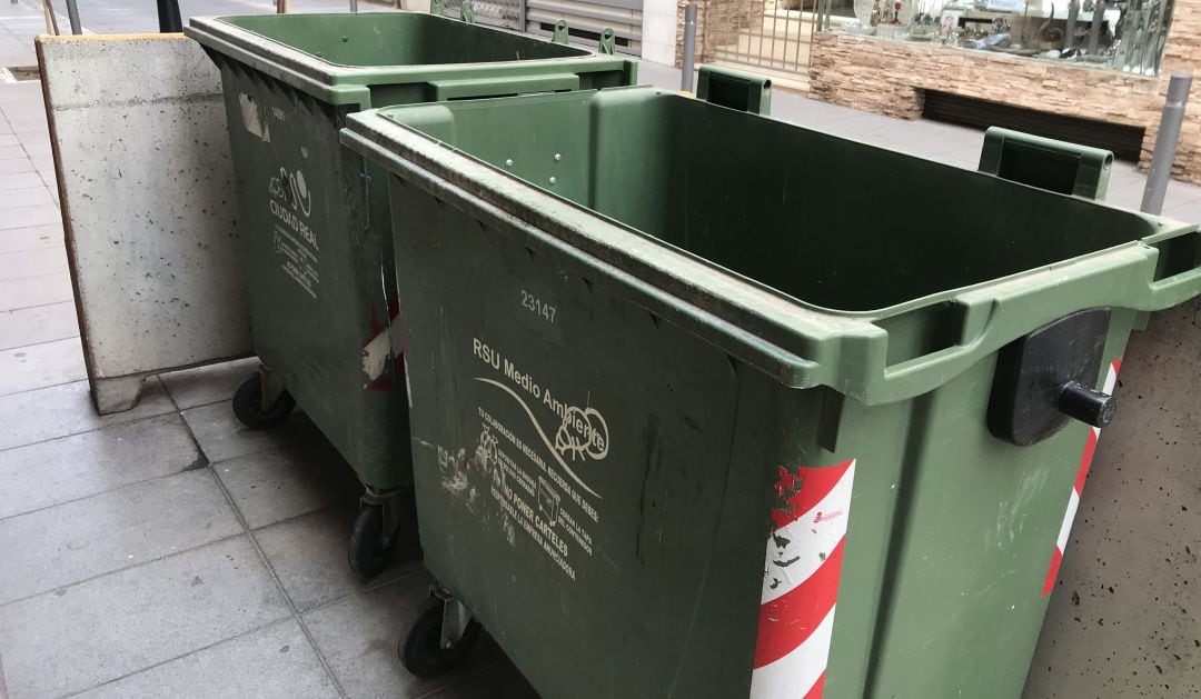 Una medida para evitar los contagios al tirar la basura 