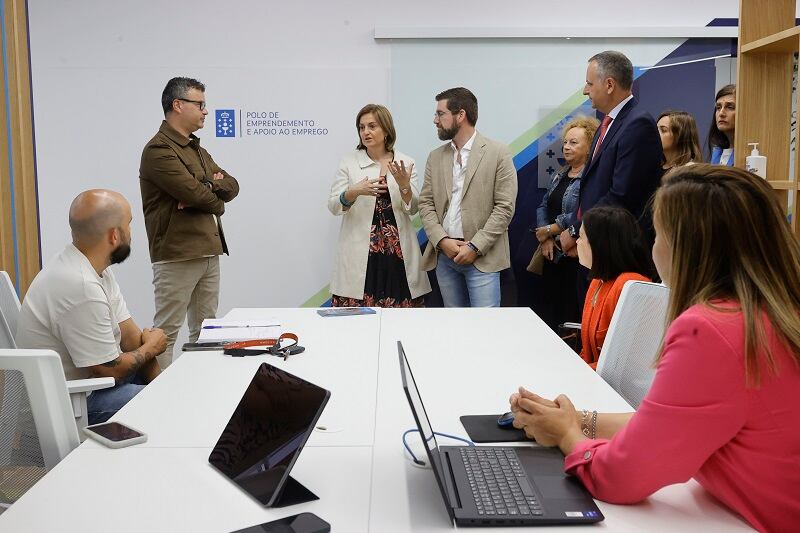 La conselleira en su visita al polo de emprendimiento (foto: Xunta)