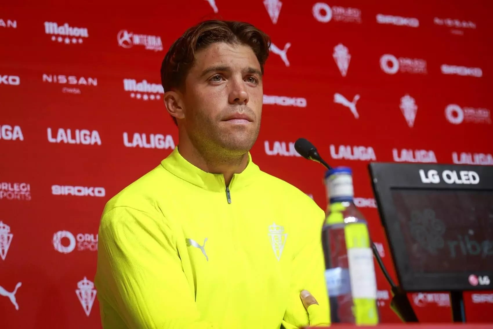 Nacho Méndez, durante la rueda de prensa en la Escuela de Fútbol de Mareo.