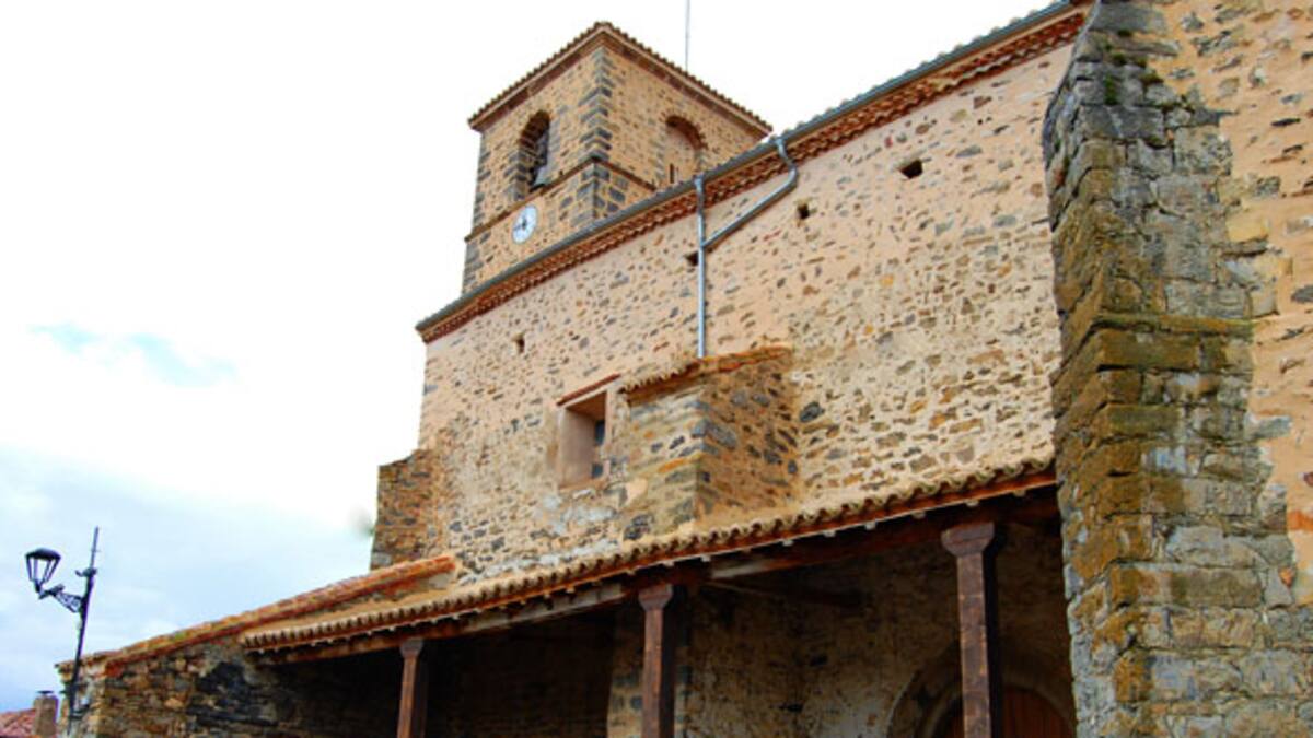 La Junta asesorará a Yanguas en un proyecto para la restauración de su plaza Mayor