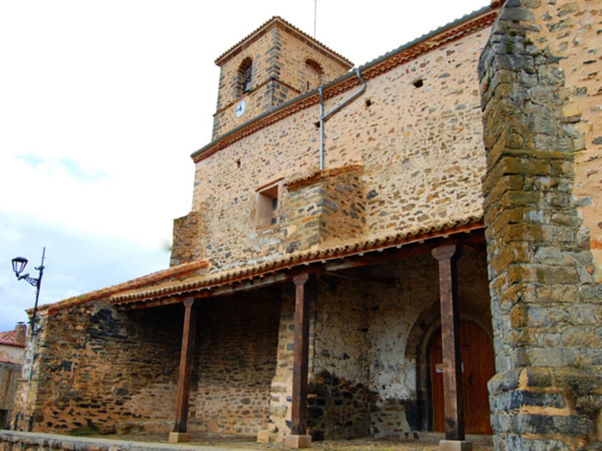 La Junta asesorará a Yanguas en un proyecto para la restauración de su plaza Mayor