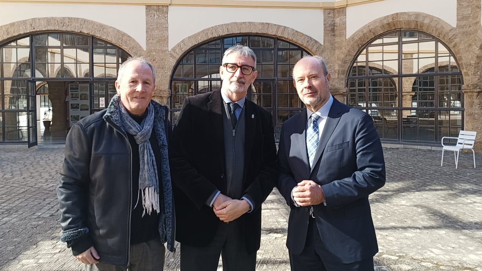 Rafael Rivas, coordinador  Alumni UCA, Rector  de la UCA Francisco Piniella, Juan Carlos Campo, magistrado del tribunal constitucional