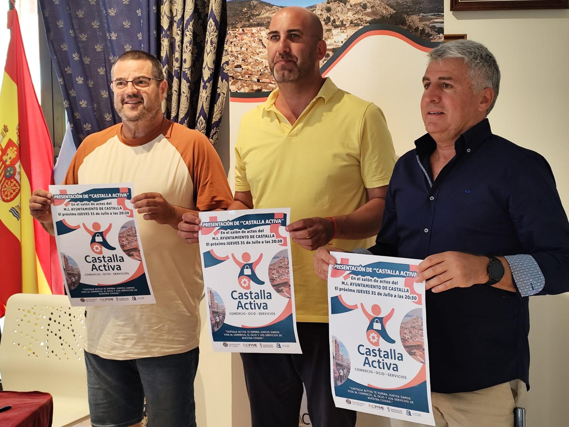 José Rico, edil de Comercio; Jesús López, alcalde de Castalla y Salvador Durá, presidente de Castalla Activa en la presentación de la nueva asociación.
