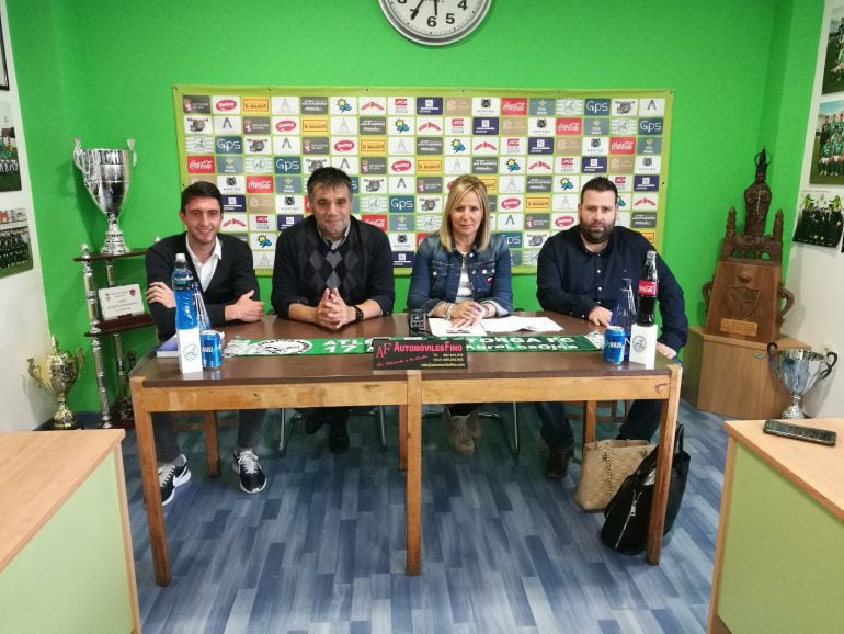 Presentación de Miguel Ángel Miñambres como nuevo entrenador del Atlético Astorga