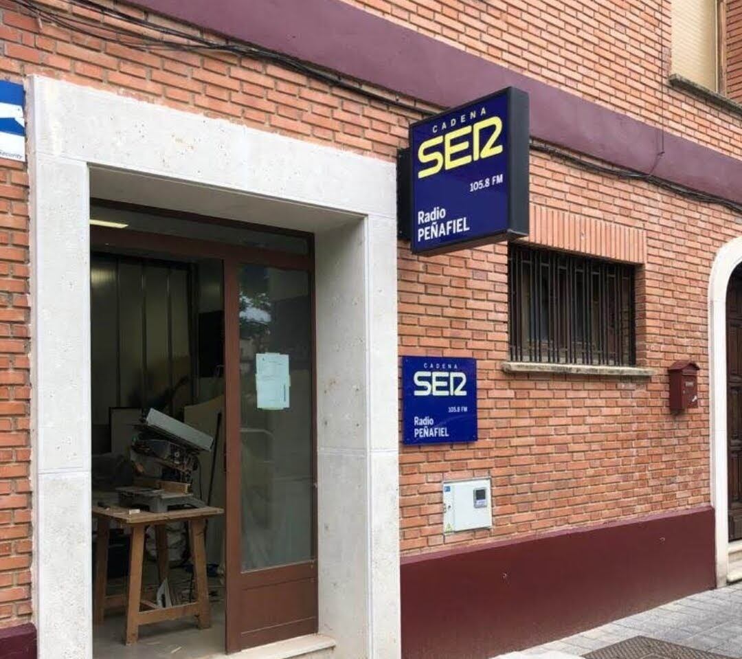 Las instalaciones de Radio Peñafiel - Cadena SER en la villa peñafielense