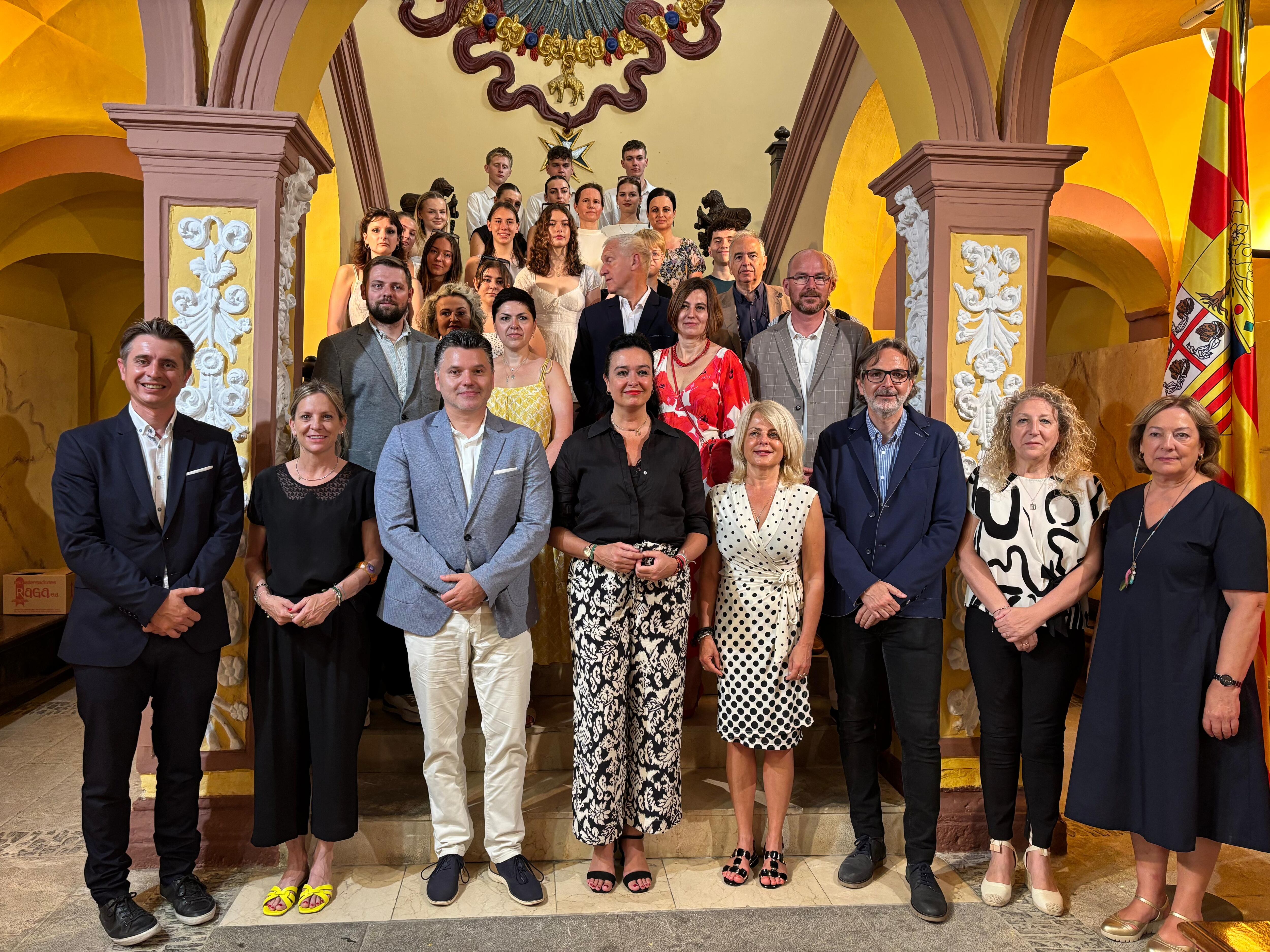 Recepción a la delegación checa en el Ayuntamiento de Huesca