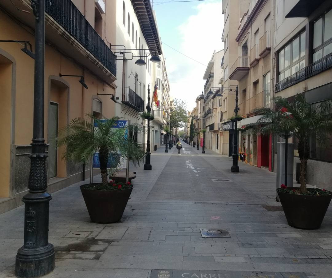Calle Sant Francesc de Borja de Gandia durante el estado de alarma