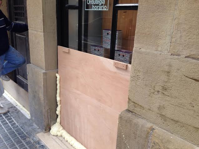 Los comercios de la calle 31 de agosto se han reforzado tras el anuncio de alarma roja