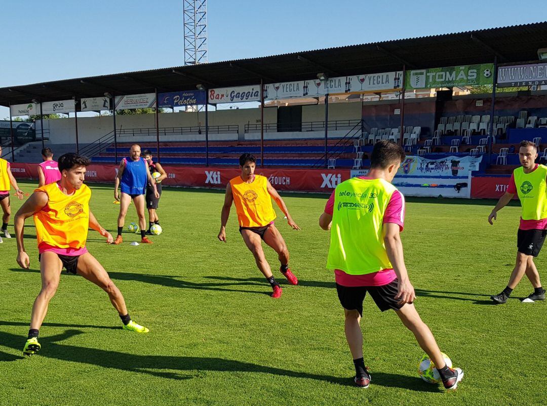 Imagen de un entrenamiento del Yeclano