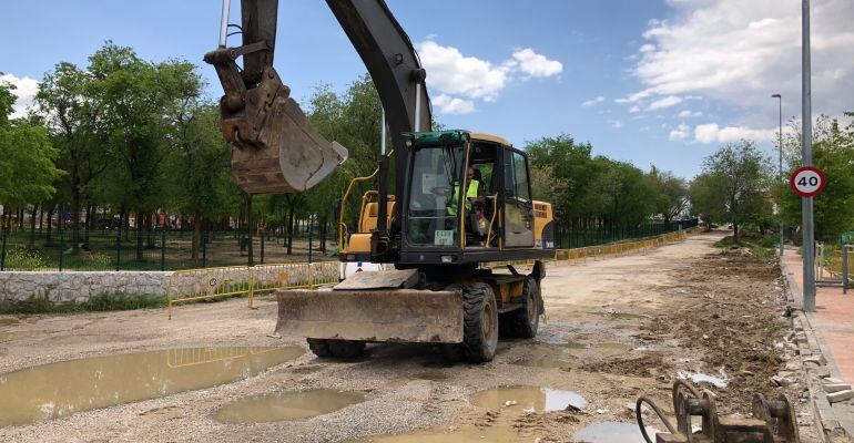 Una de las acciones es la urbanización del camino que hay entre las rotondas del Nuevo Mundo y Los Descubridores