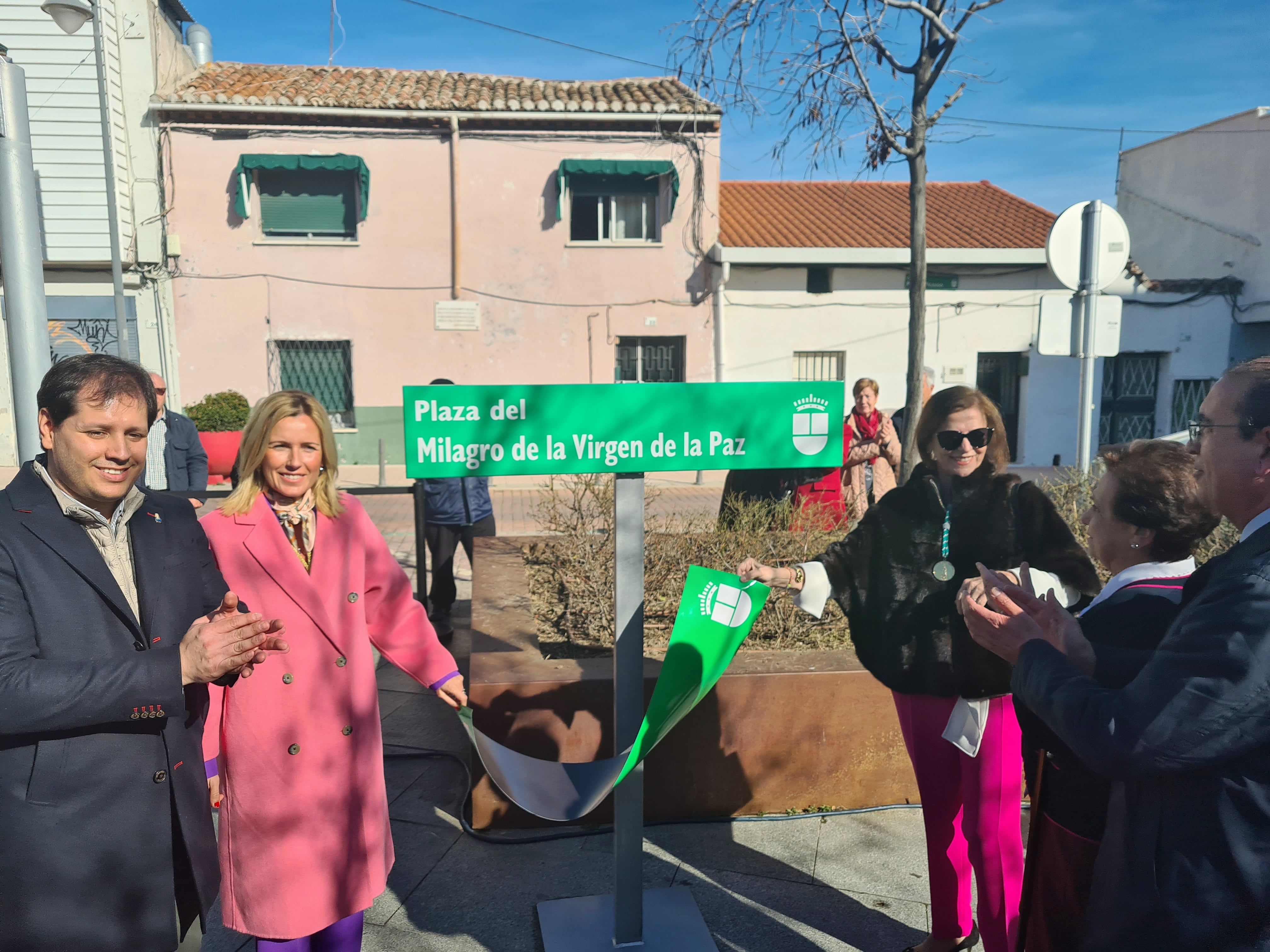 Inauguración de la Plaza del Milagro de la Virgen de La Paz de Alcobendas