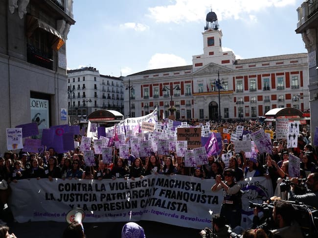 Manifestación feminista en la Puerta del Sol con motivo del 8-M