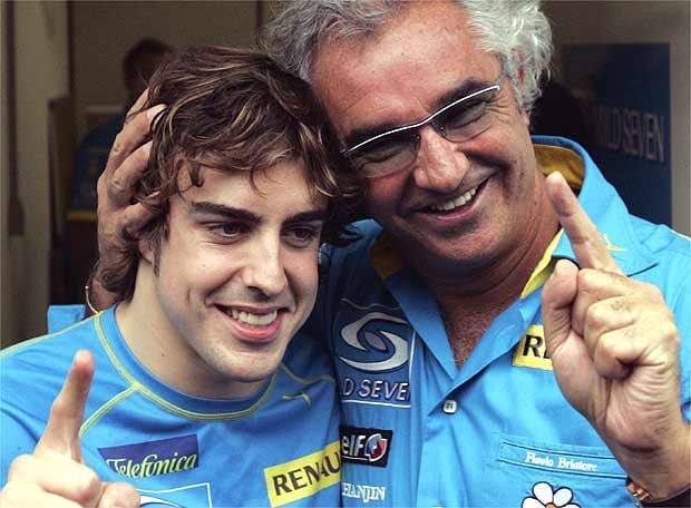 Fernado Alonso y Briatore en una imagen de archivo