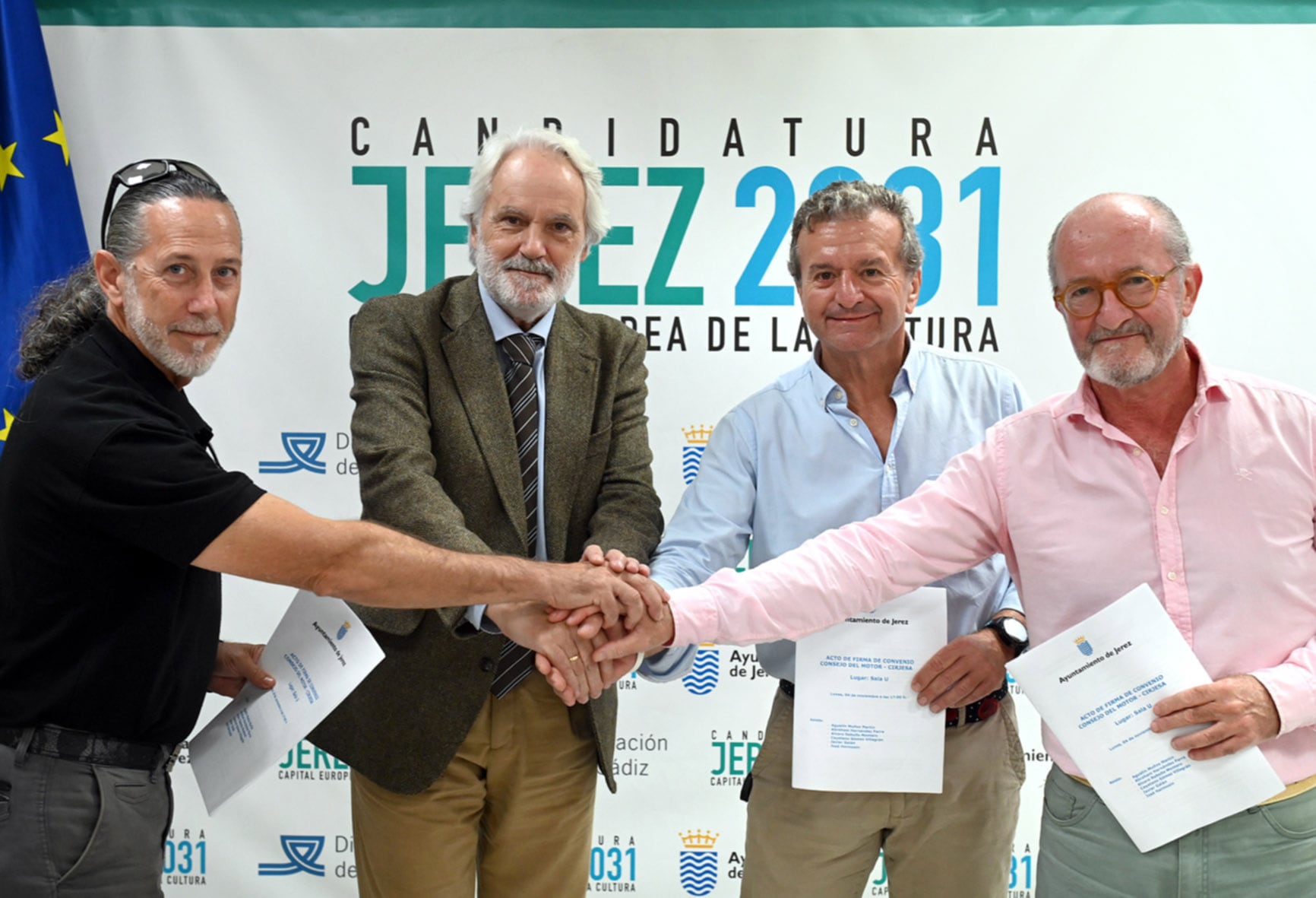 Firma del convenio con la Federación de Motoclubes Jerezanos y el Real Automóvil Club Jerez