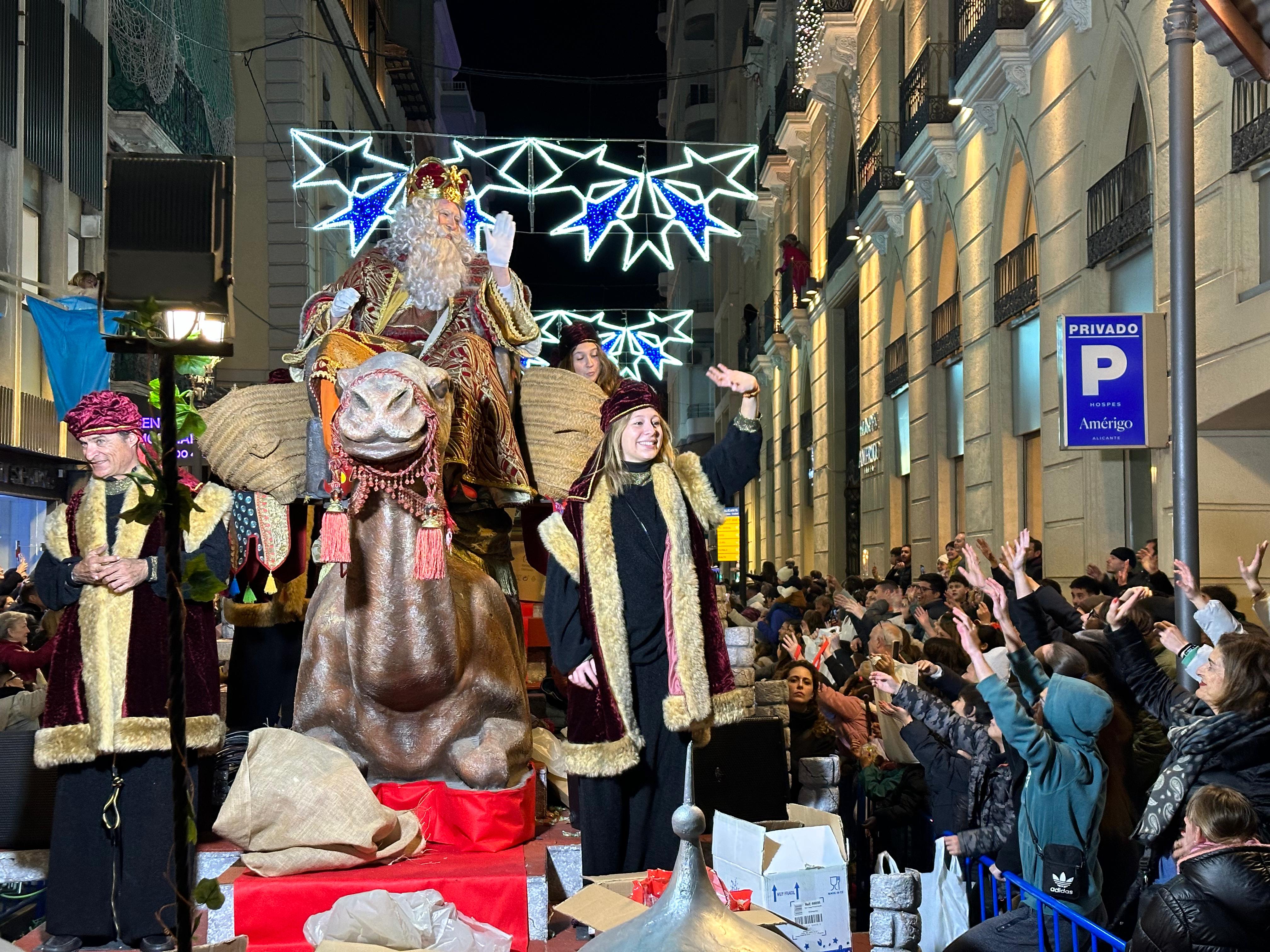 Cabalgata de los Reyes Magos 2024 en Alicante